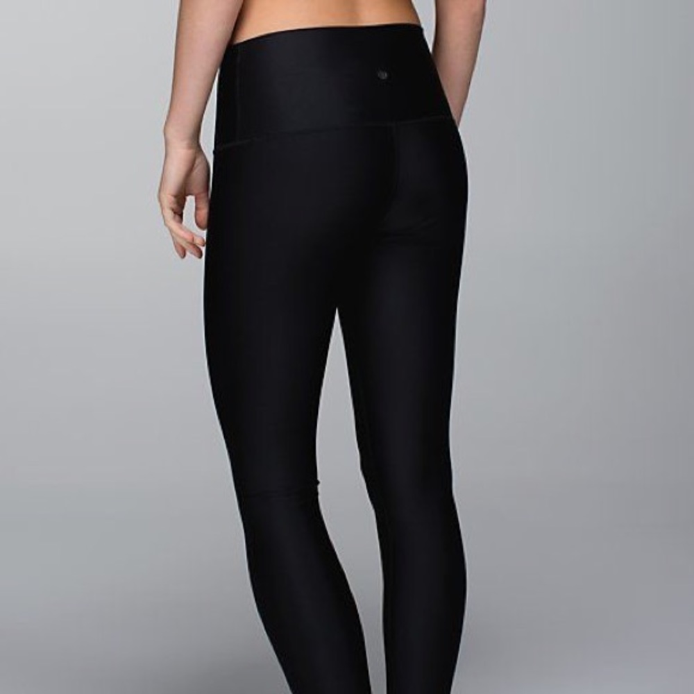 Black lululemon leggings